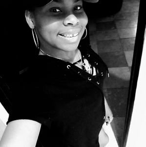 Meet your Posher, Moet